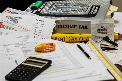 What Is An Earned Income Tax Credit & How Do You Qualify For It