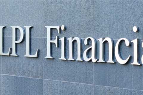 LPL profits soar by 153% as firm unveils another giant incoming bank
