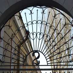 Navigating Sarasota's Buyer’s Market: Sell Your House Fast